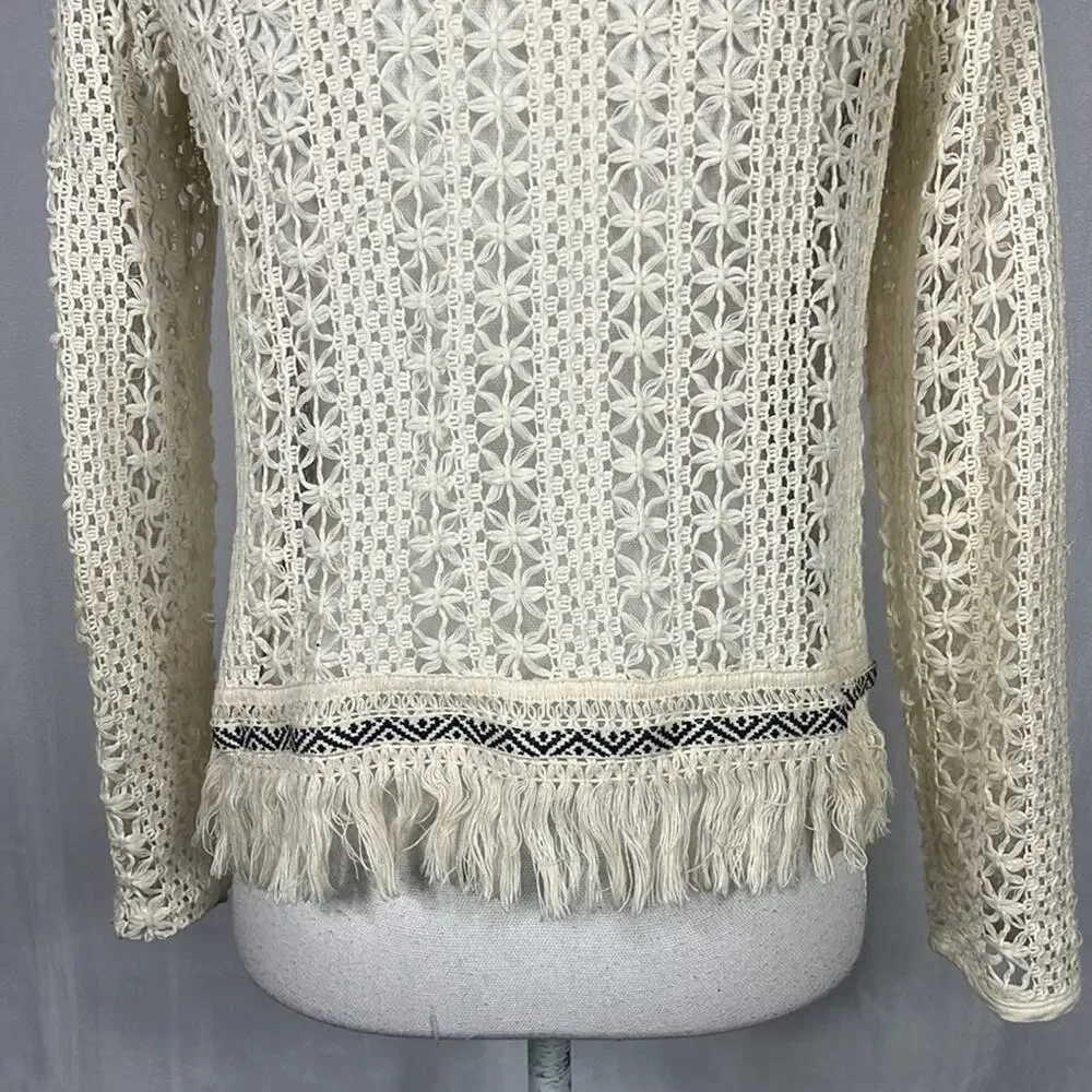 Anthropologie Akemi + Kin Franja Crochet‎ Fringed Top in Ivory.